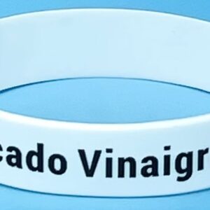 A white bracelet with the words " mercado vinaigru ".