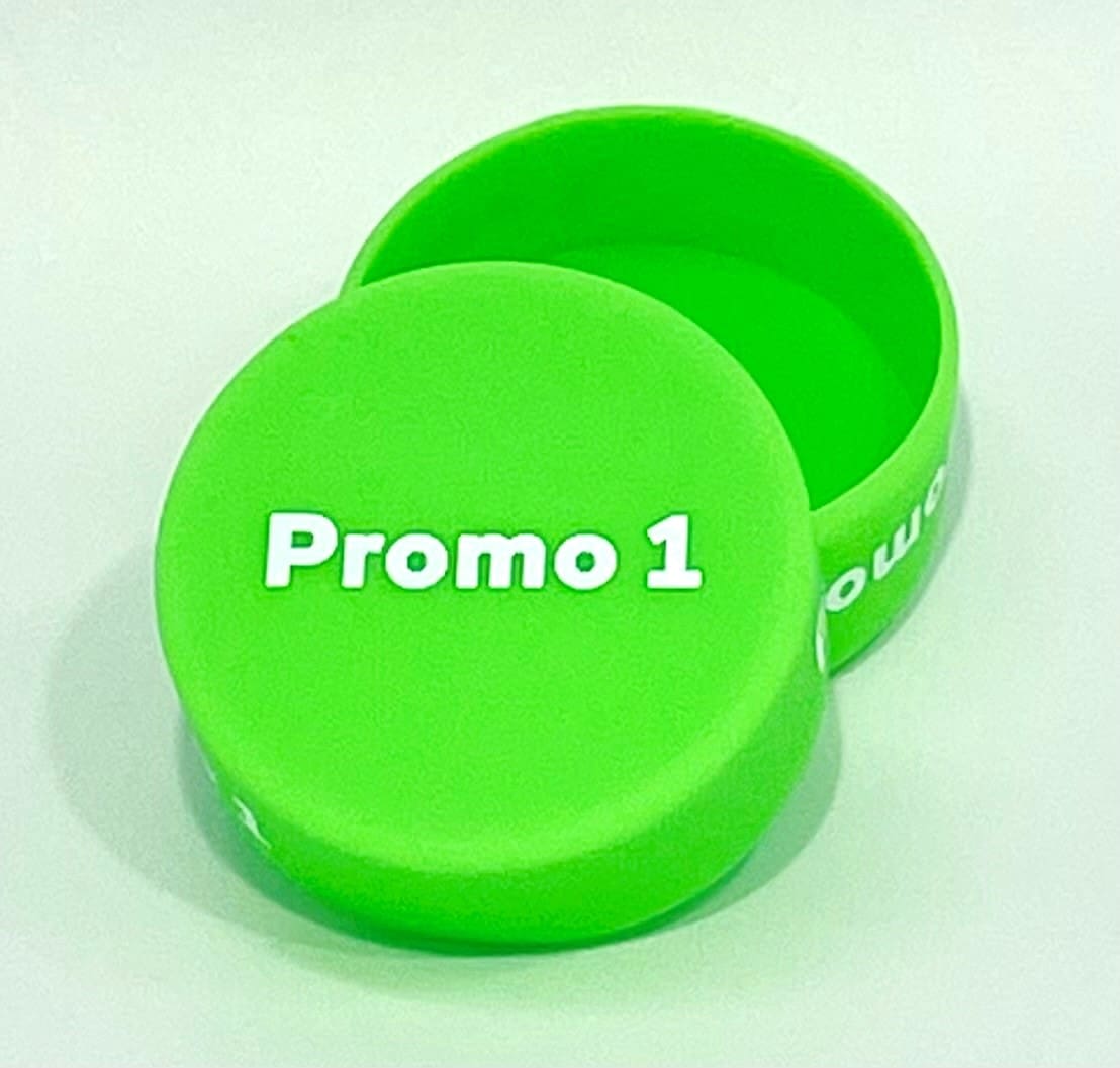 A green box with the words " promo 1 ".