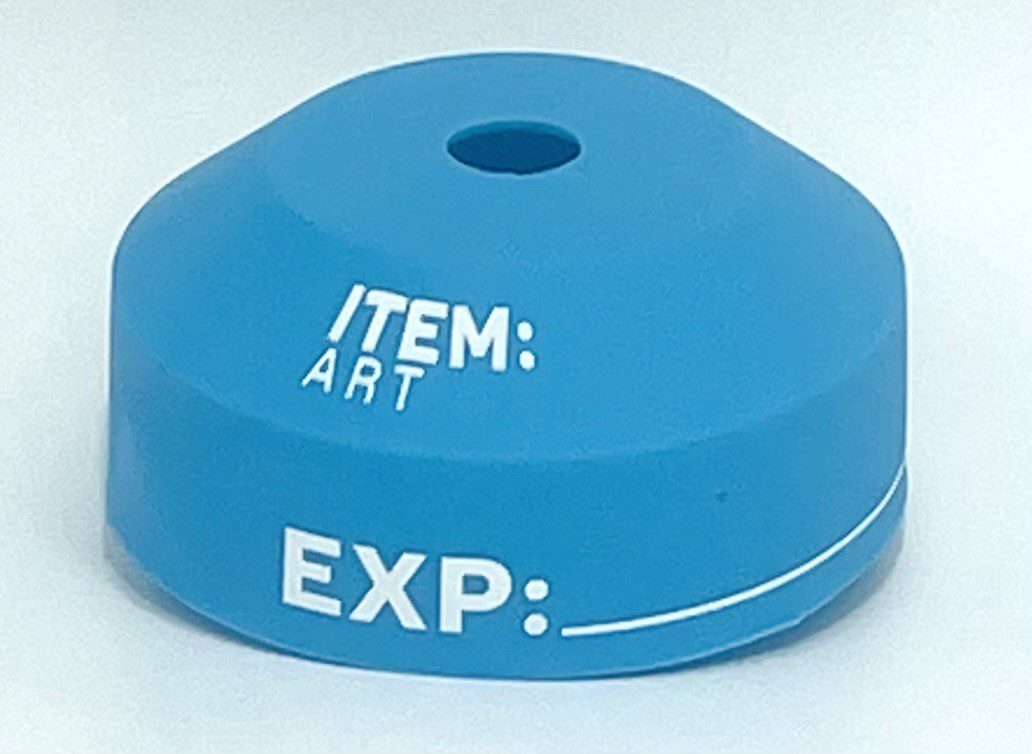 A blue object with the word " item art " written on it.