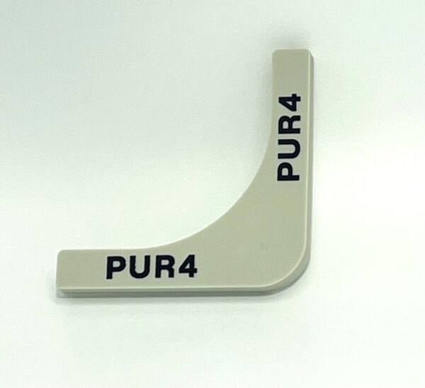 A white piece of paper with the word pur 4 written on it.