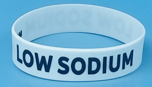 A close up of the words " low sodium ".