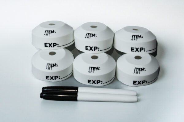 A group of markers and rolls with the word " exp ".